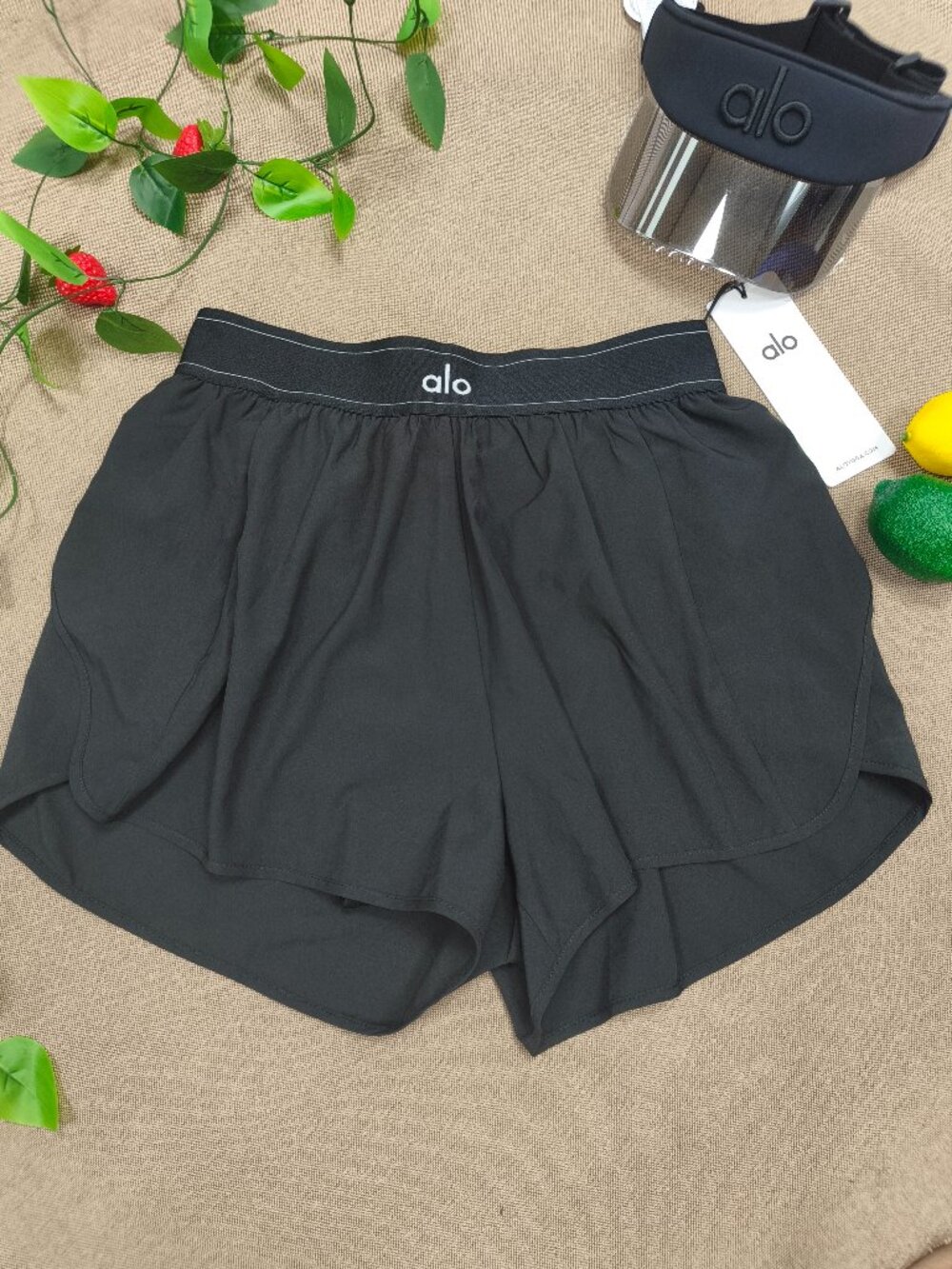NWT ALO Yoga Black Match Point Short🎇Lightweight Versatile Practical Shorts - Picture 2 of 8